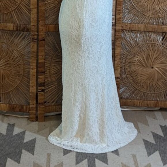DB STUDIO NWT Allover Lace V-Neck Sheath Wedding Dress size 16W - never altered - Picture 7 of 14